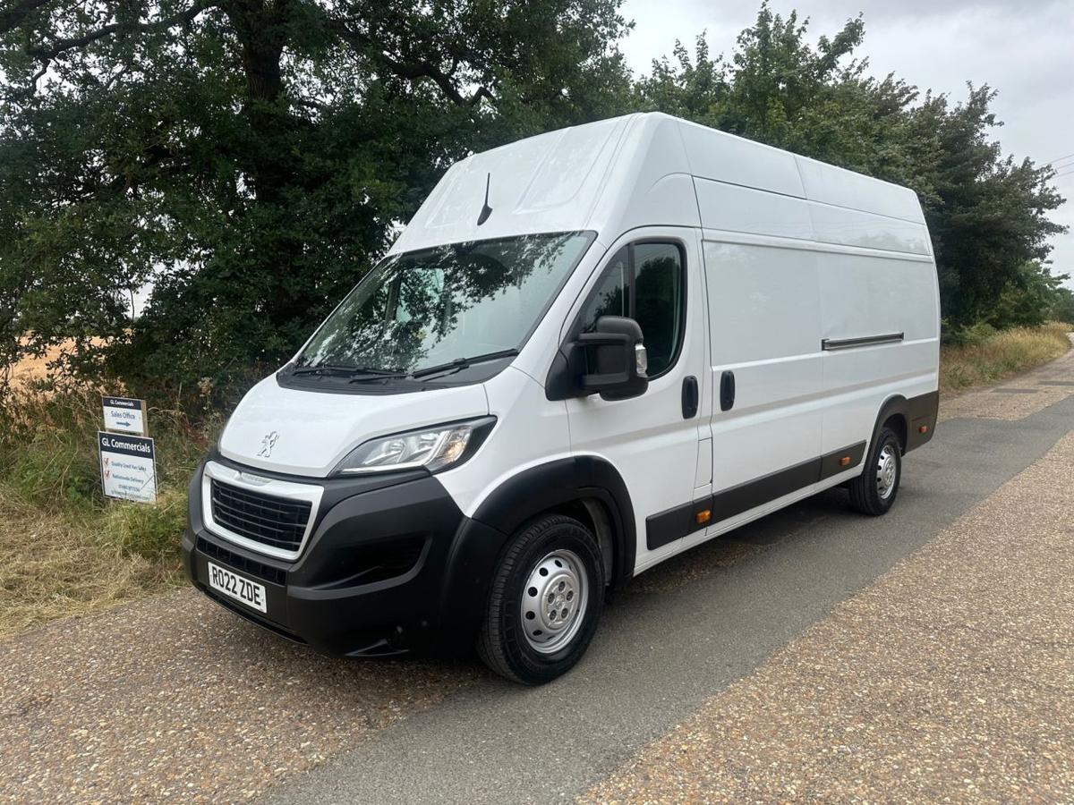 Check out this Peugeot Boxer 2022 Diesel Manual