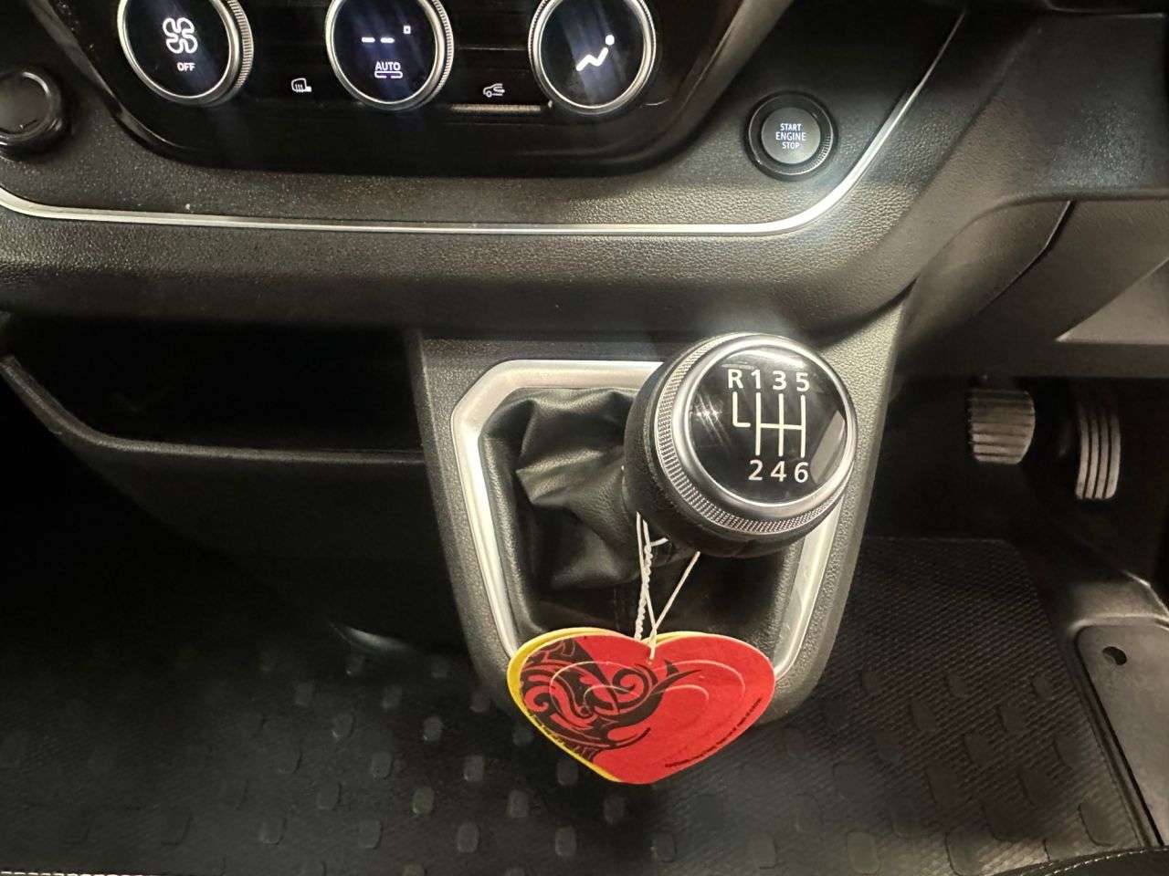 2022 RENAULT TRAFIC 2022 RENAULT TRAFIC