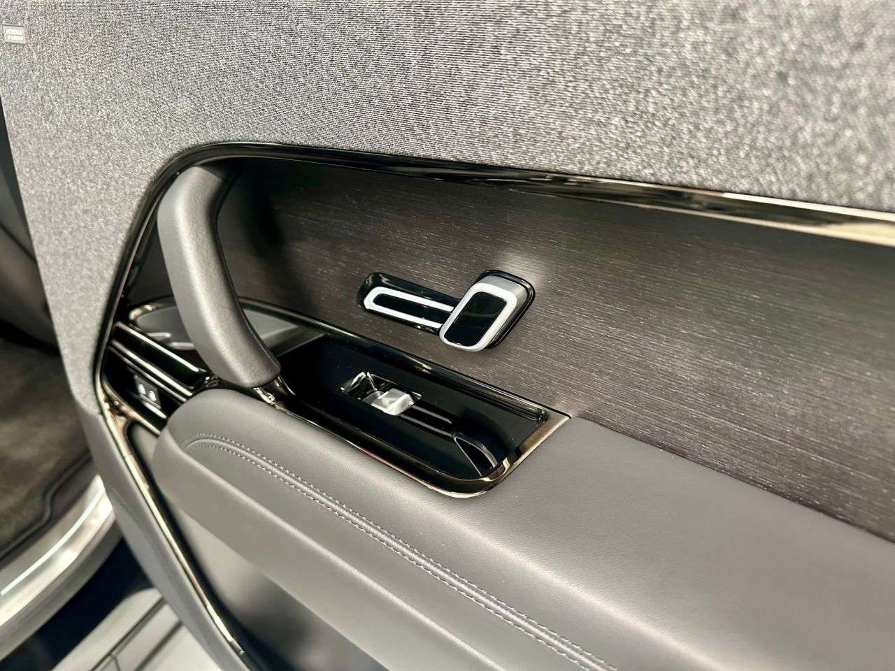 2025 LAND ROVER DEFENDER 2025 LAND ROVER DEFENDER