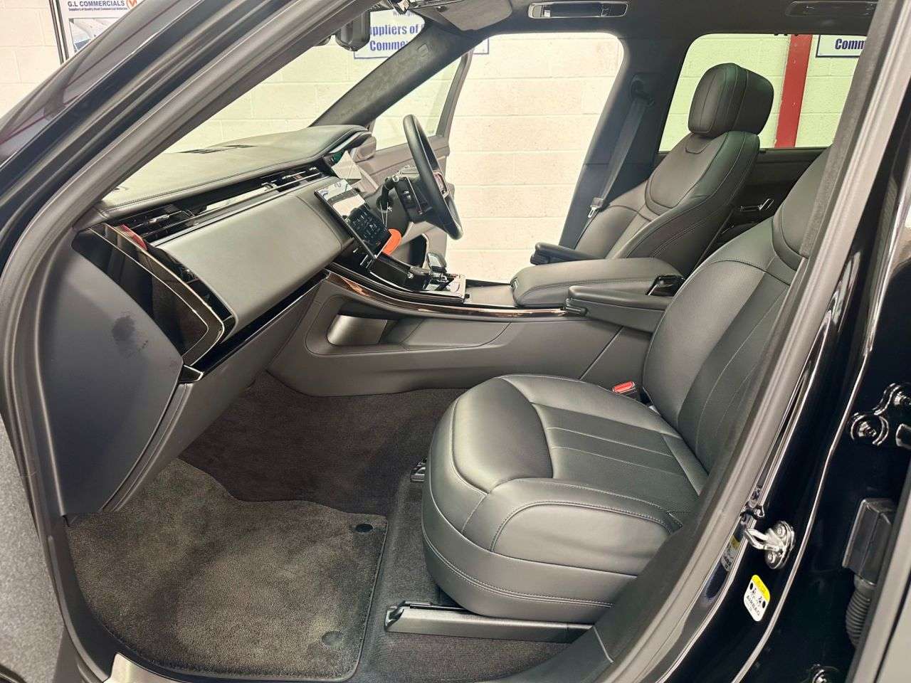 2025 LAND ROVER DEFENDER 2025 LAND ROVER DEFENDER