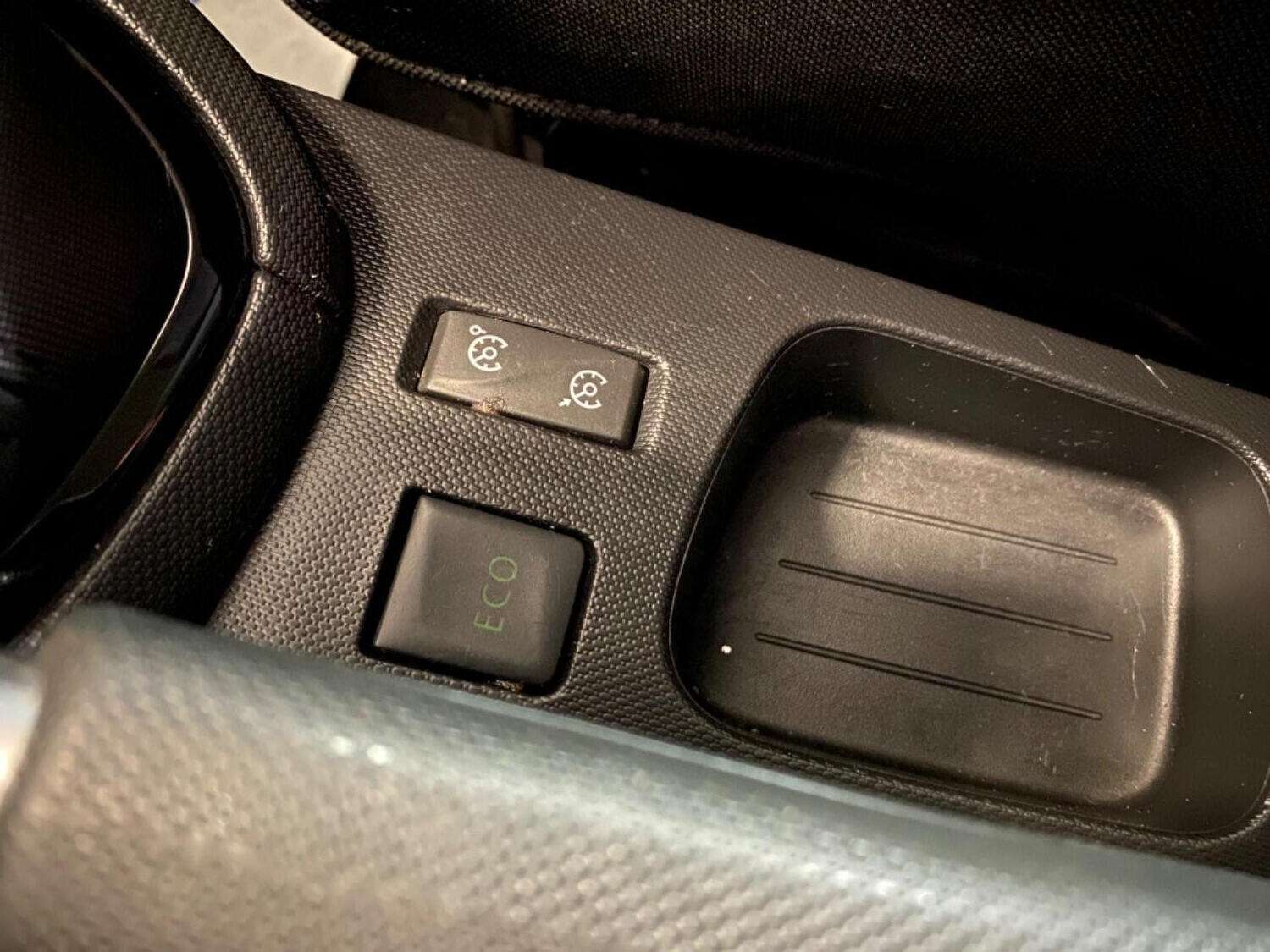 2015 RENAULT CLIO 2015 RENAULT CLIO