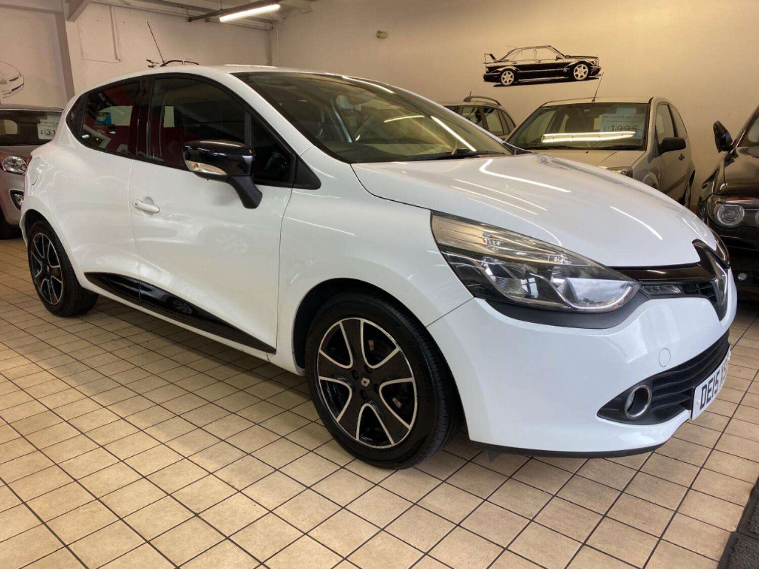 2015 RENAULT CLIO 2015 RENAULT CLIO