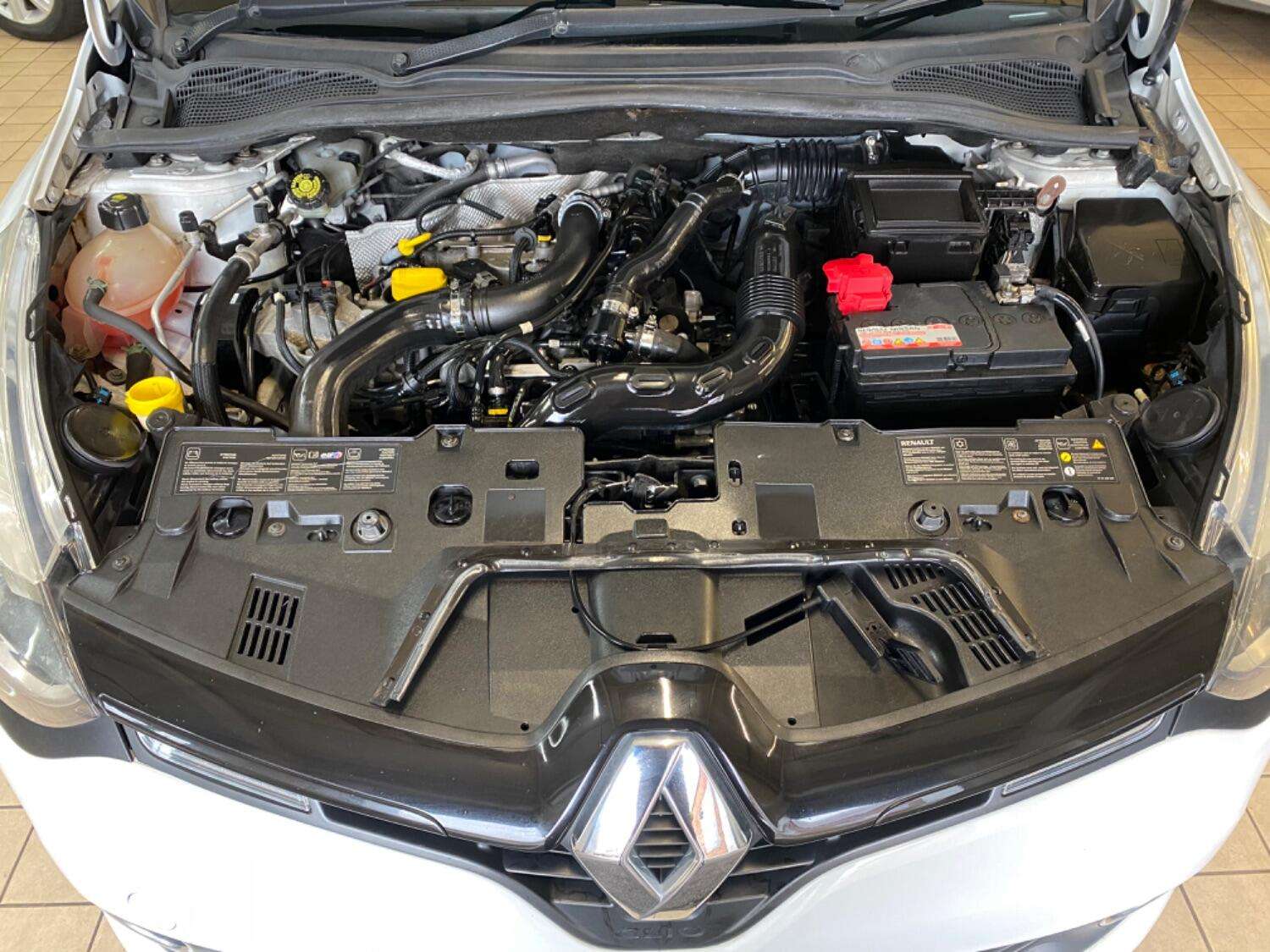 2015 RENAULT CLIO 2015 RENAULT CLIO