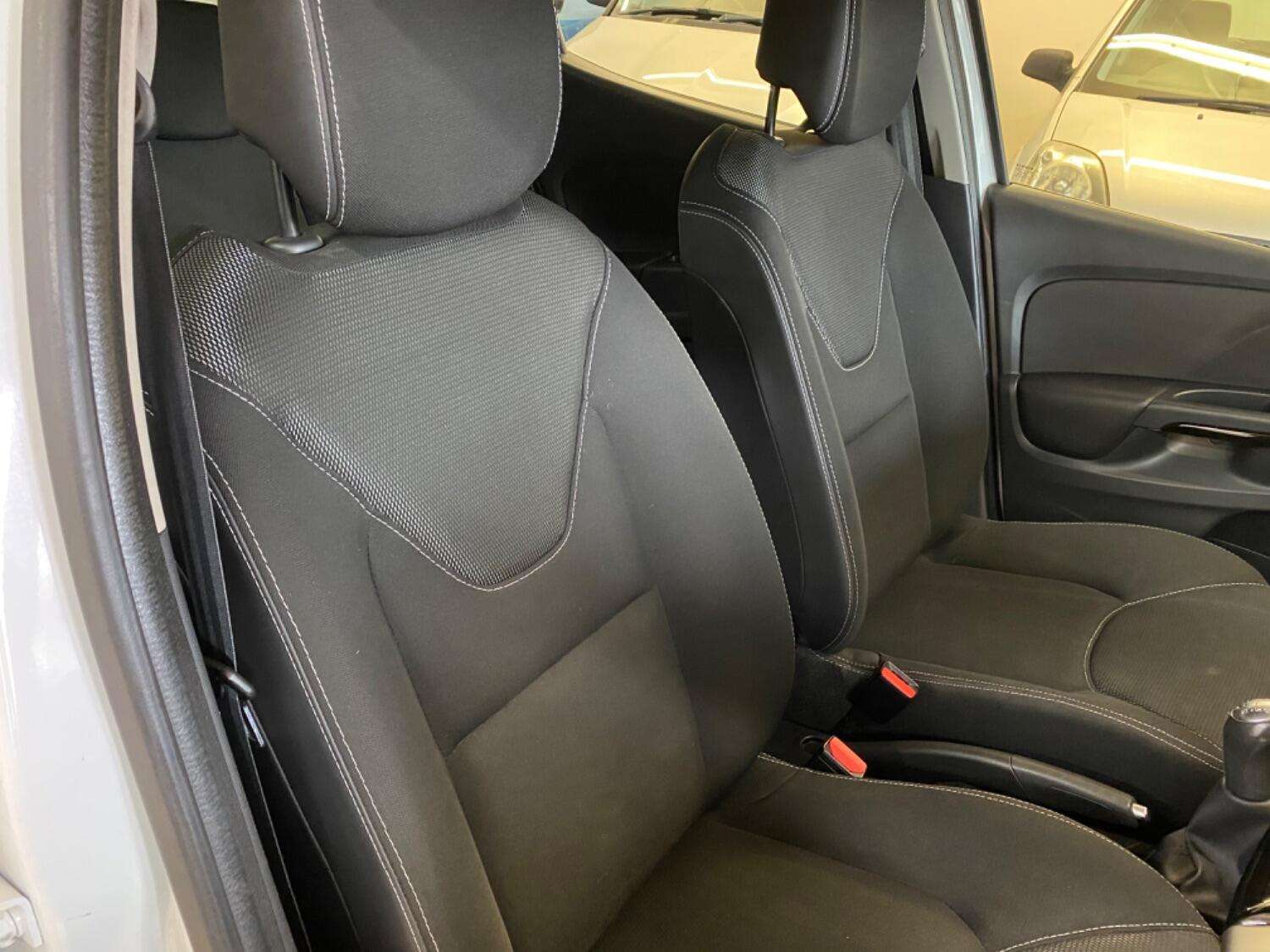 2015 RENAULT CLIO 2015 RENAULT CLIO