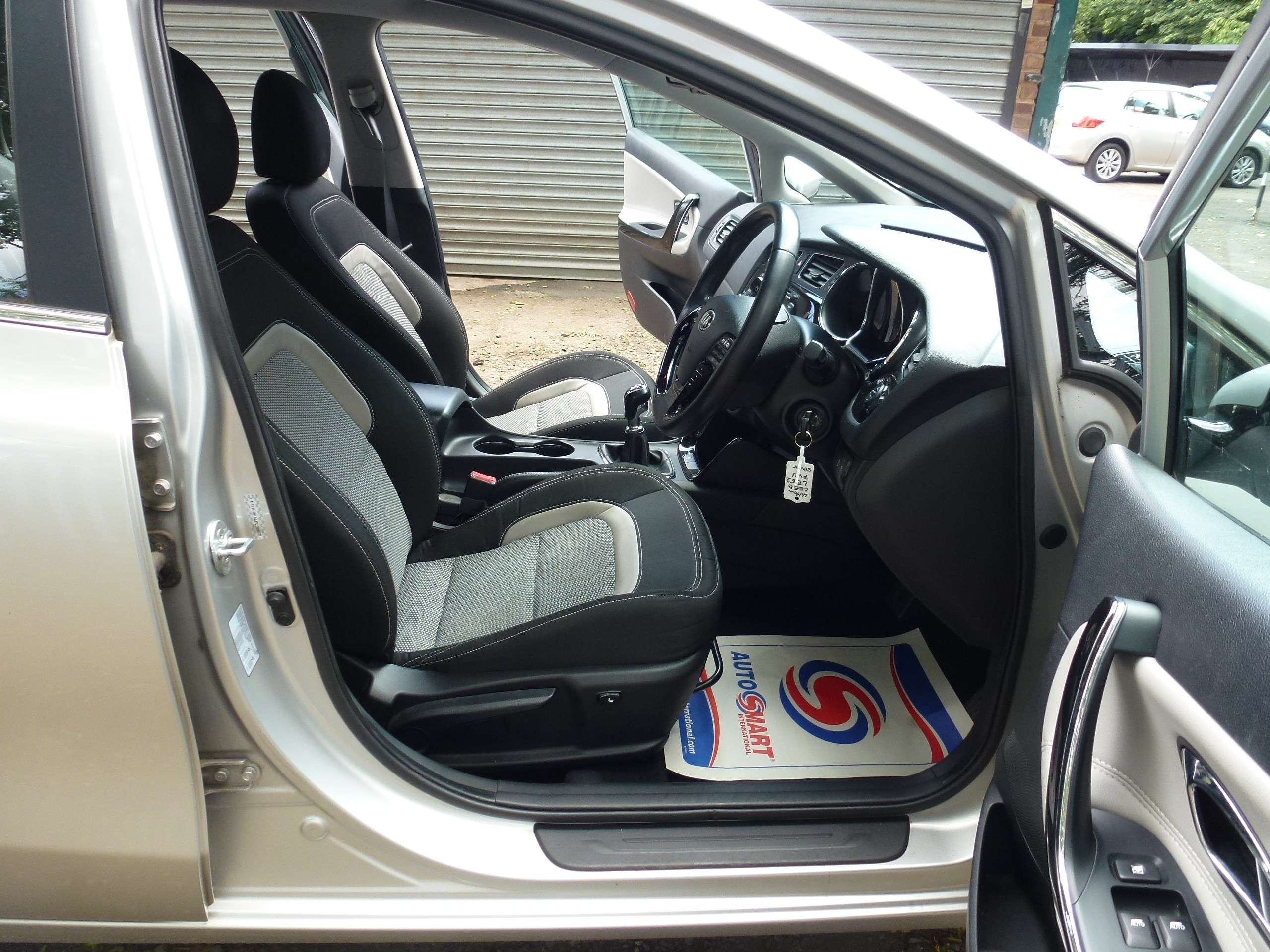 2012 KIA CEED 2012 KIA CEED