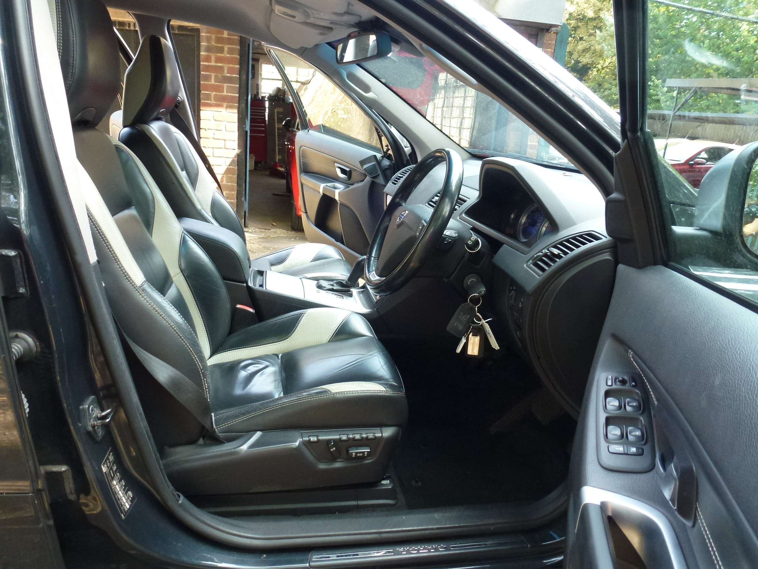 2012 VOLVO XC90 2012 VOLVO XC90