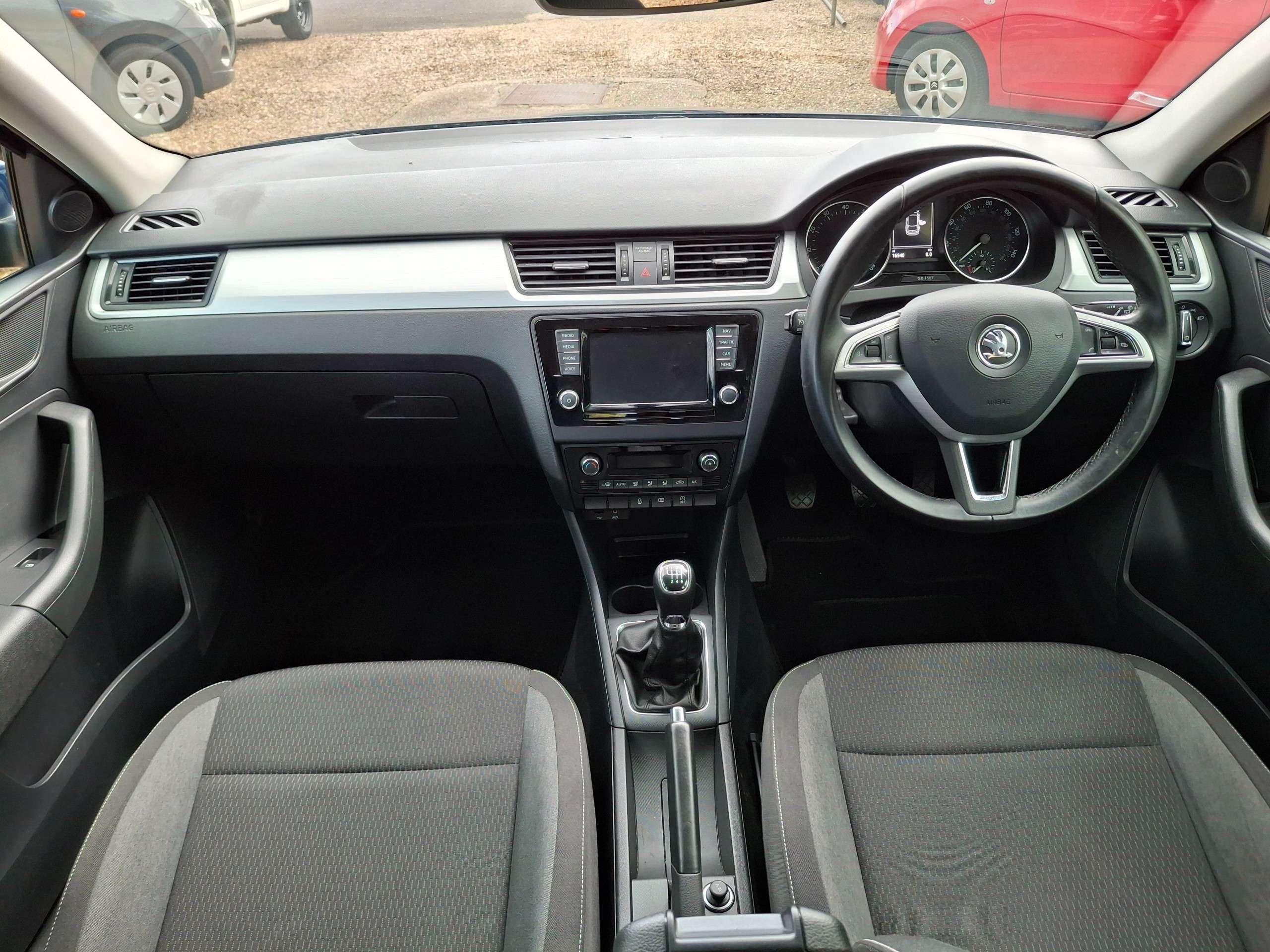 2015 SKODA RAPID SPACEBACK 2015 SKODA RAPID SPACEBACK