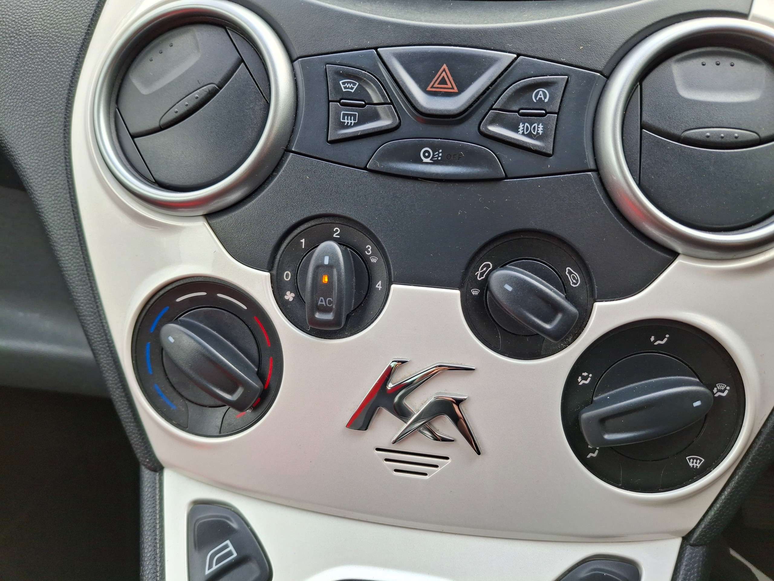 2015 FORD KA 2015 FORD KA