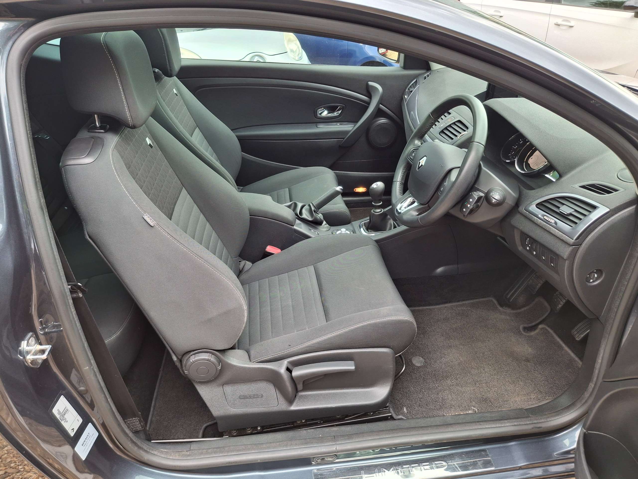 2015 RENAULT MEGANE 2015 RENAULT MEGANE