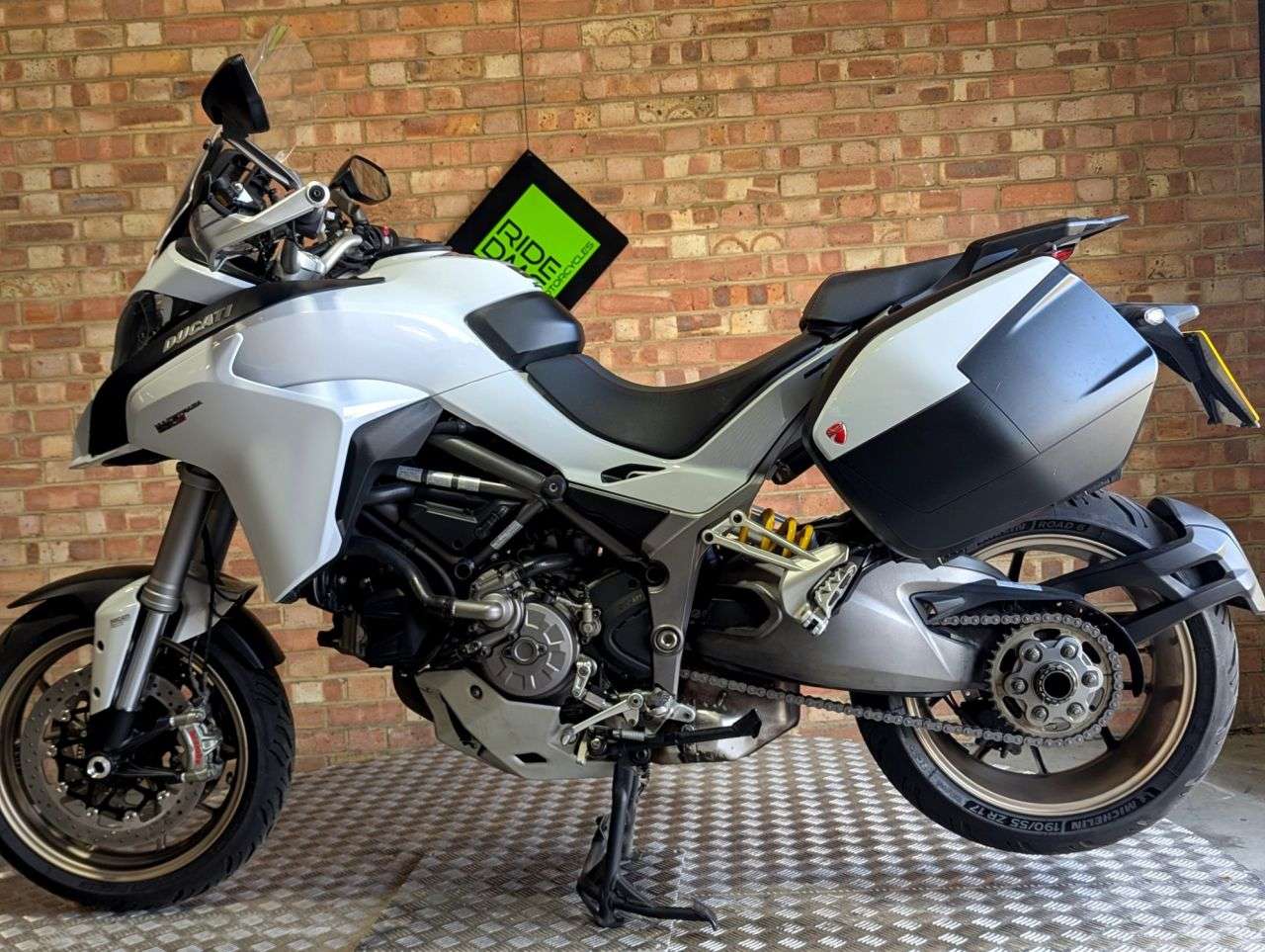 2018 DUCATI MULTISTRADA 1260 S 2018 DUCATI MULTISTRADA 1260 S