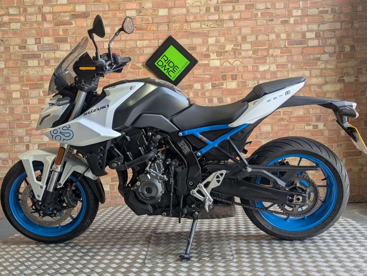2023 SUZUKI GSX-8S 2023 SUZUKI GSX-8S
