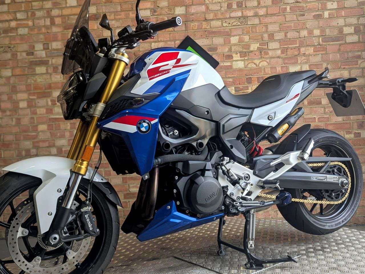 2024 BMW F900R 2024 BMW F900R