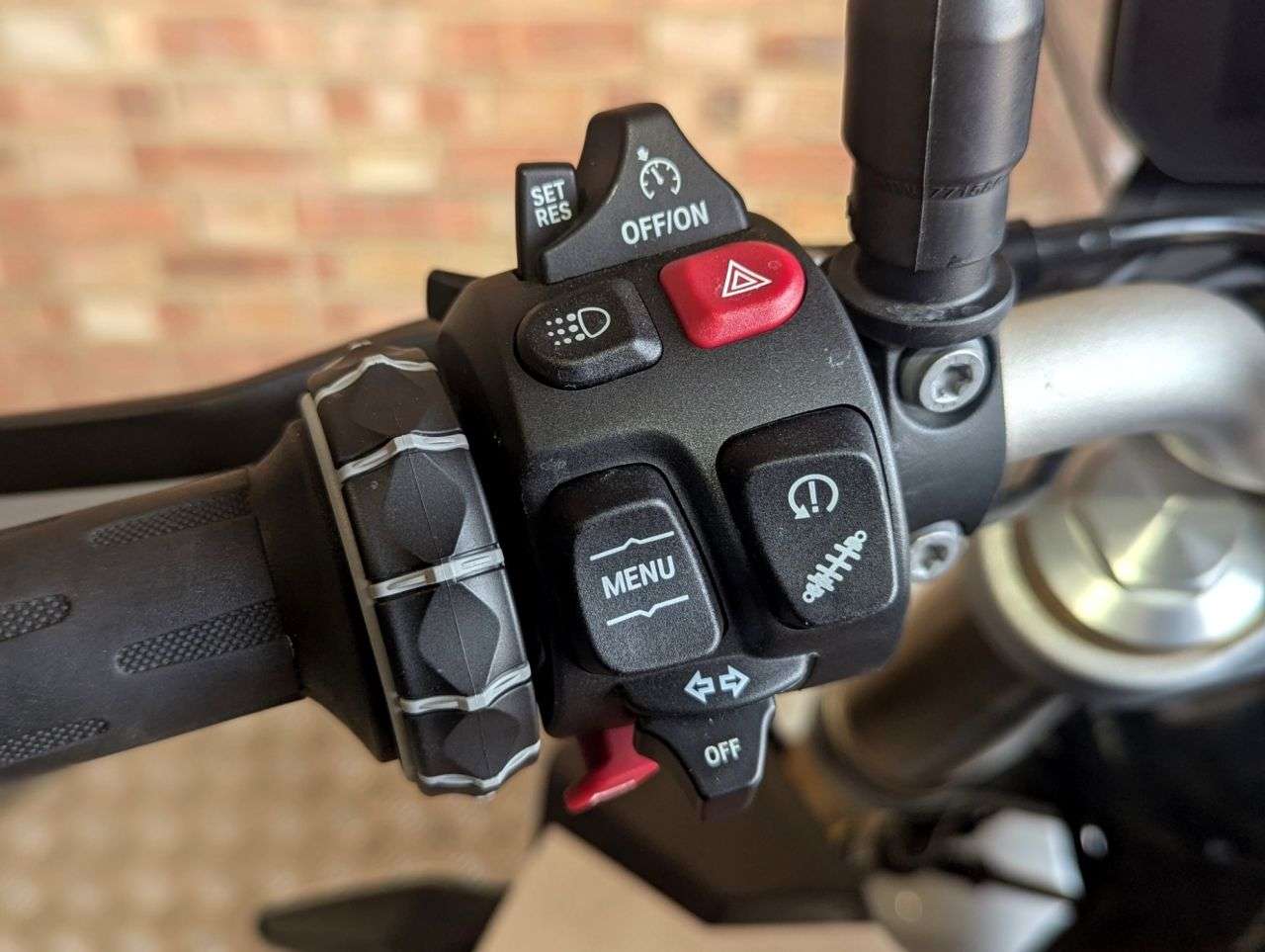 2024 BMW F900R 2024 BMW F900R