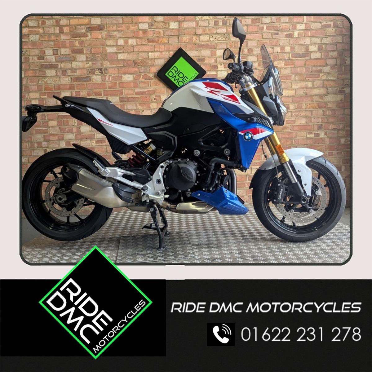Check out this BMW F900r 2024 Petrol Manual