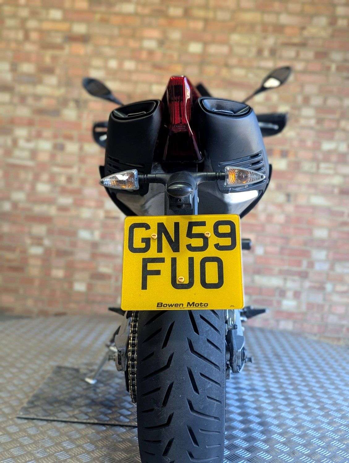 2009 APRILIA DORSODURO 750 2009 APRILIA DORSODURO 750