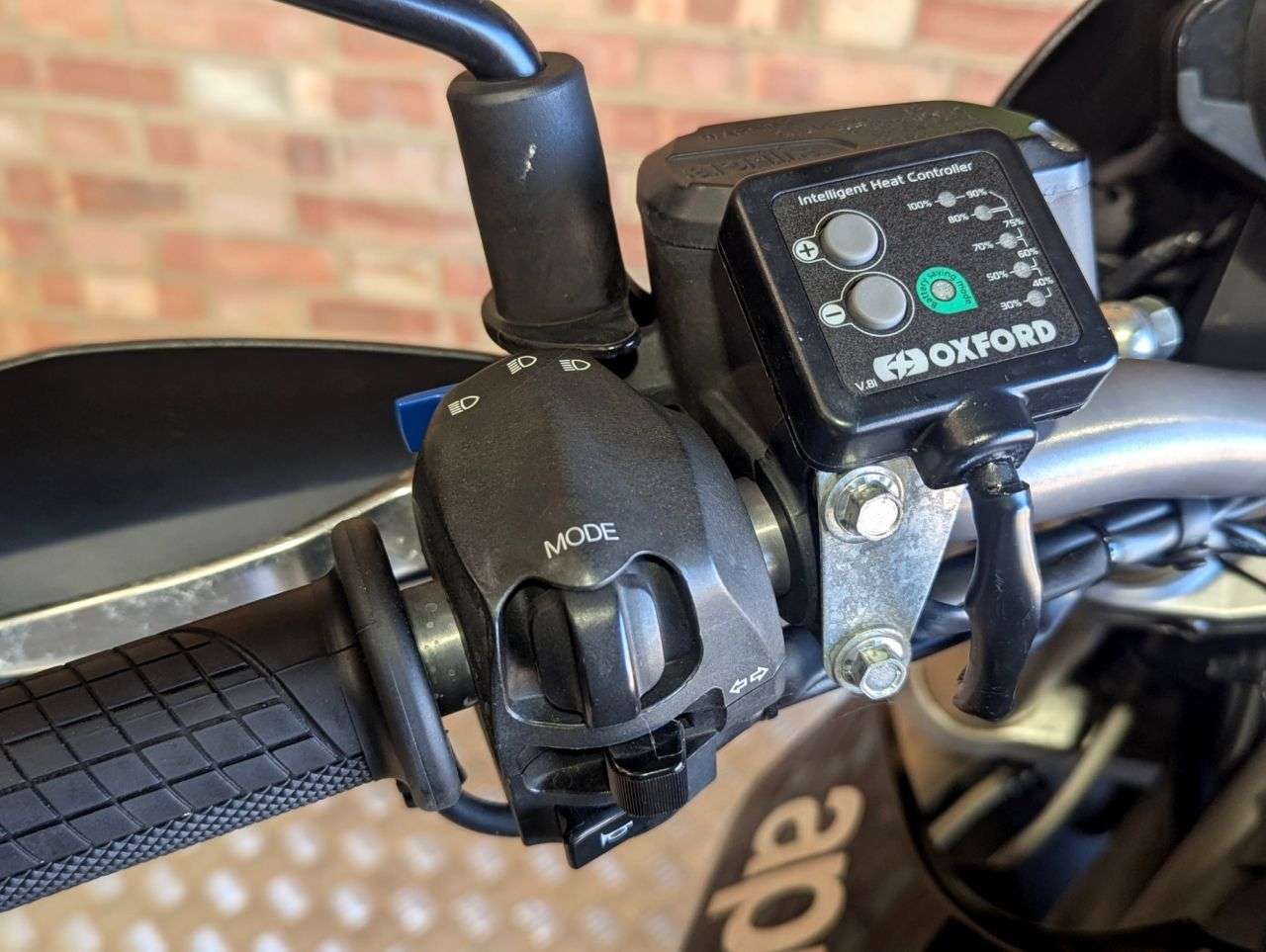 2009 APRILIA DORSODURO 750 2009 APRILIA DORSODURO 750