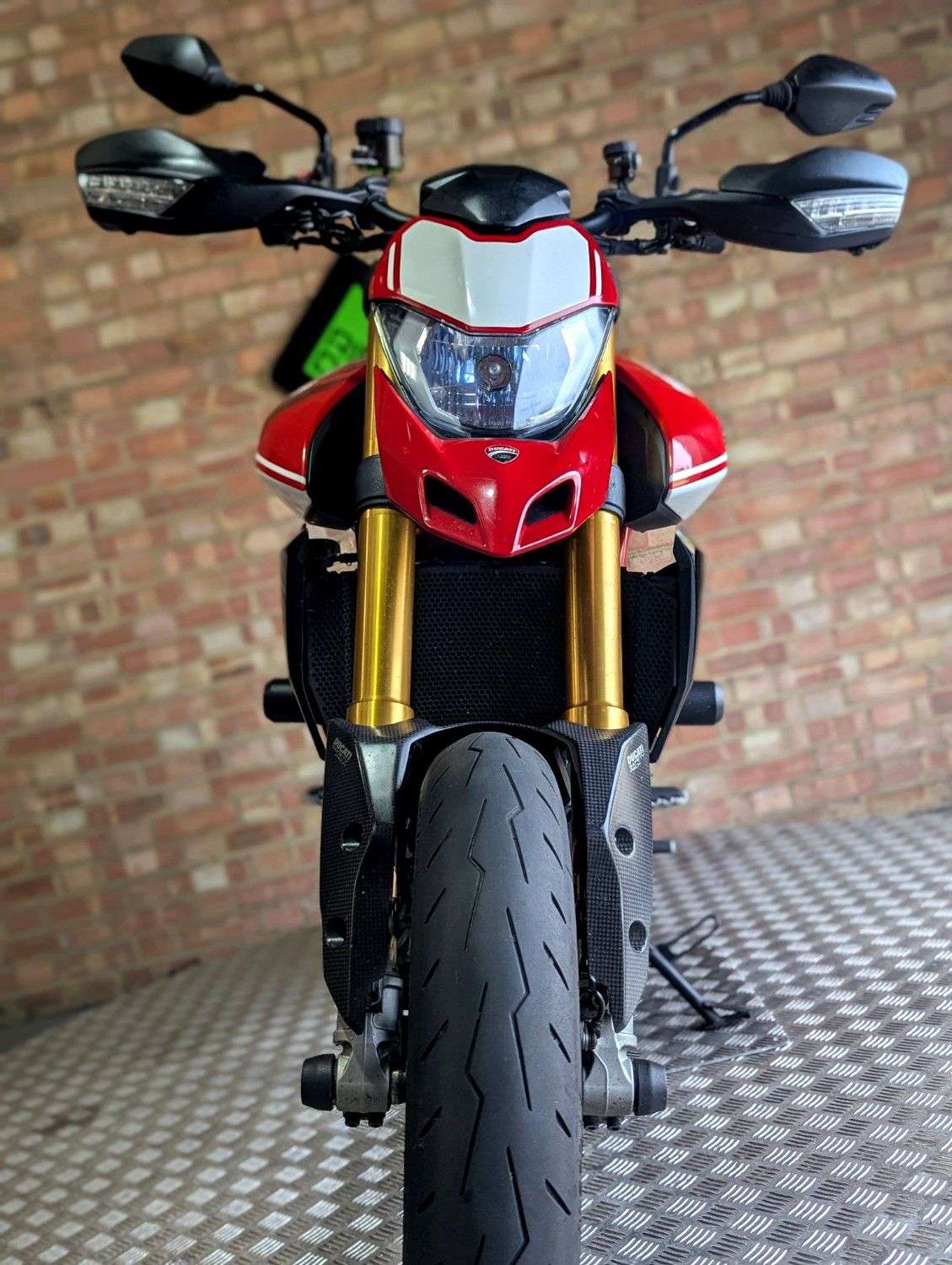 2019 DUCATI HYPERMOTARD 950 2019 DUCATI HYPERMOTARD 950