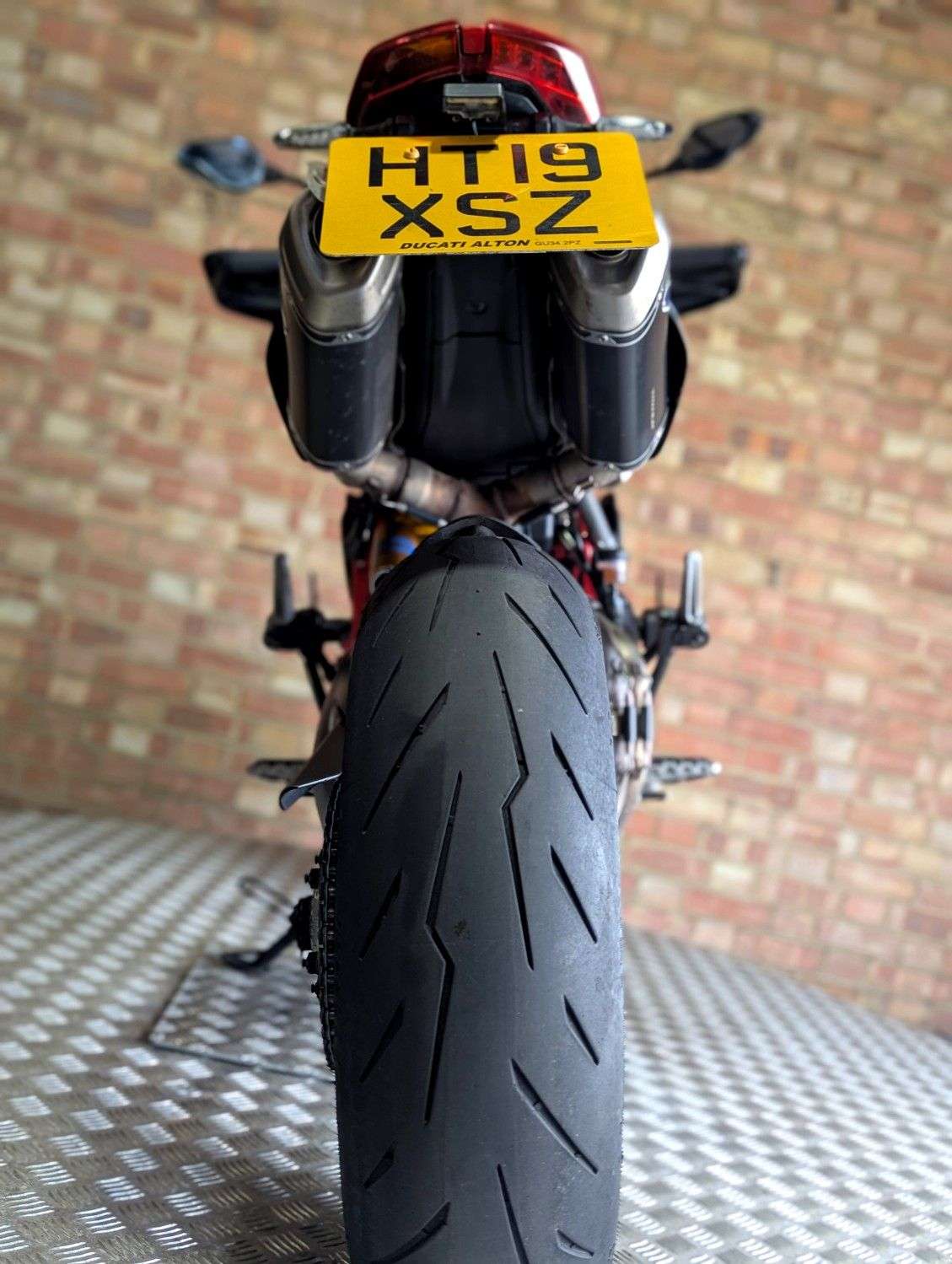 2019 DUCATI HYPERMOTARD 950 2019 DUCATI HYPERMOTARD 950