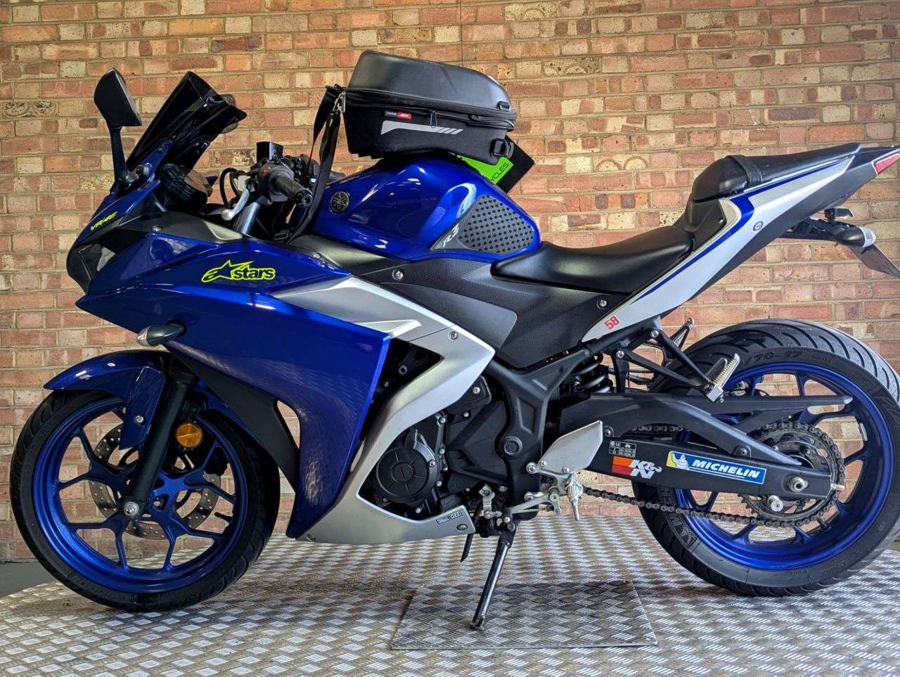 2018 YAMAHA R3 2018 YAMAHA R3