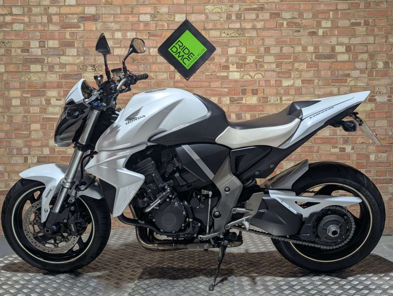 2009 HONDA CB1000 2009 HONDA CB1000