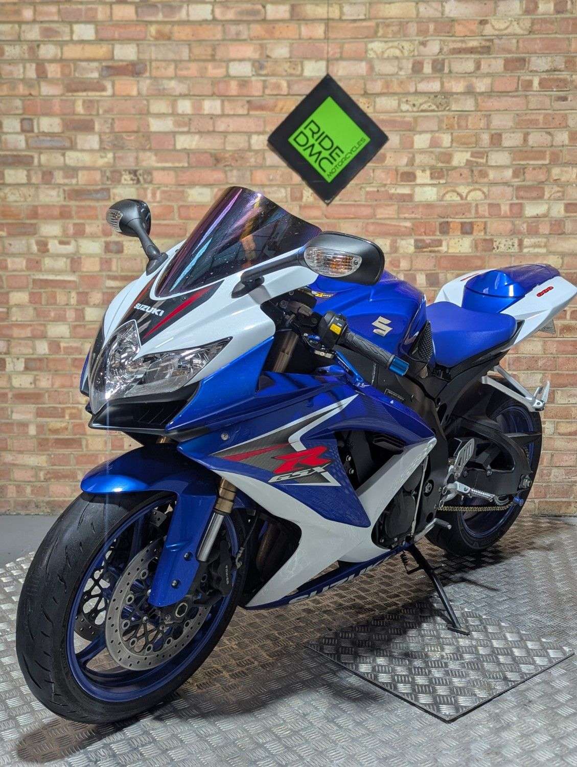 2008 SUZUKI GSX-R600 2008 SUZUKI GSX-R600