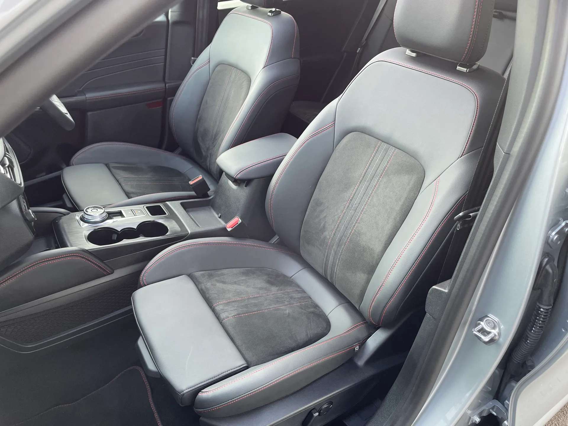 2024 FORD KUGA 2024 FORD KUGA