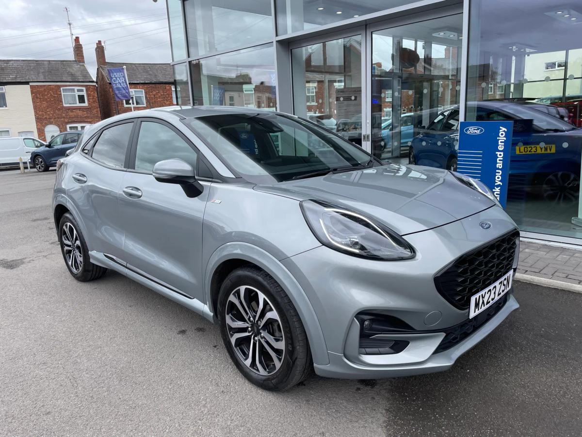 Check out this Ford Puma 2023 Petrol Manual