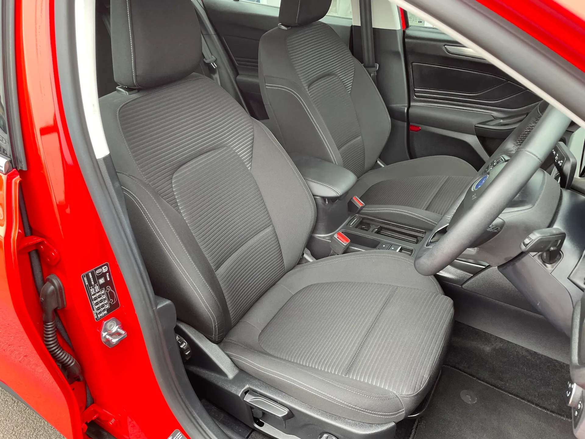 2024 FORD FOCUS 2024 FORD FOCUS