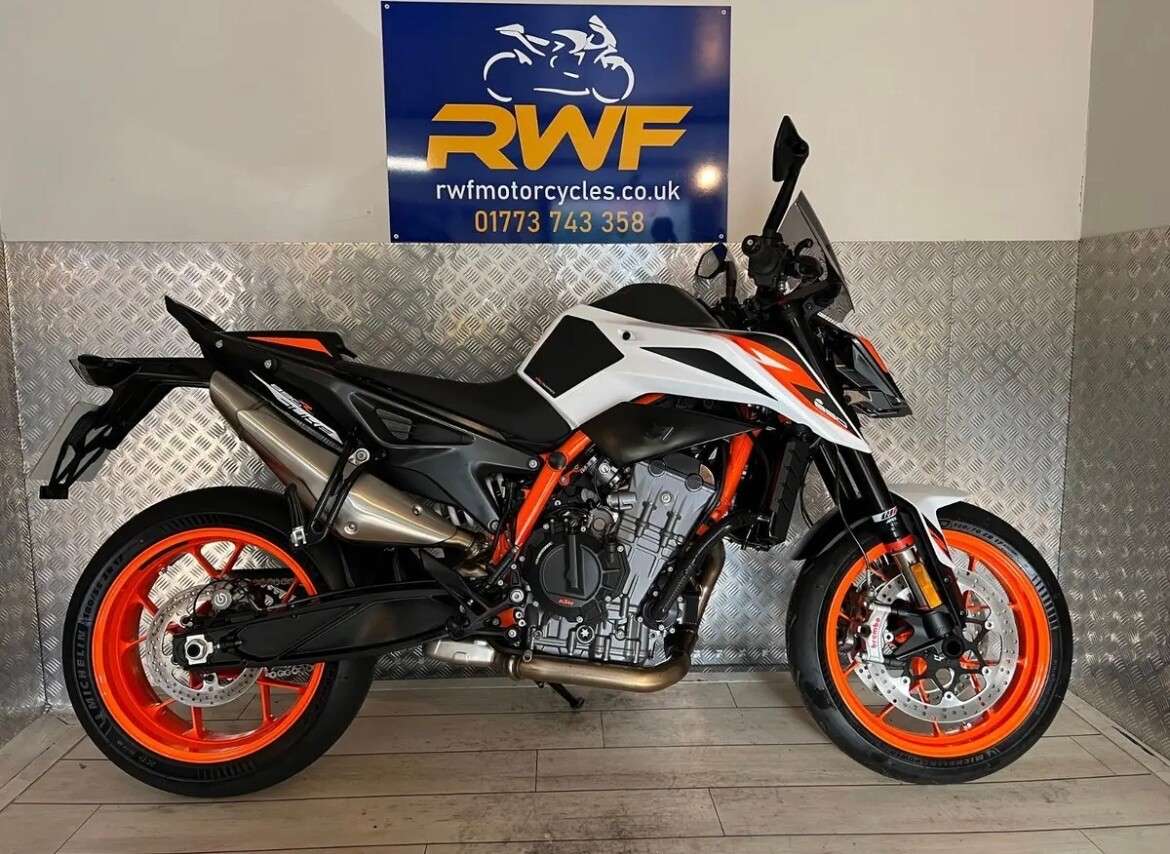 2021 KTM DUKE 2021 KTM DUKE