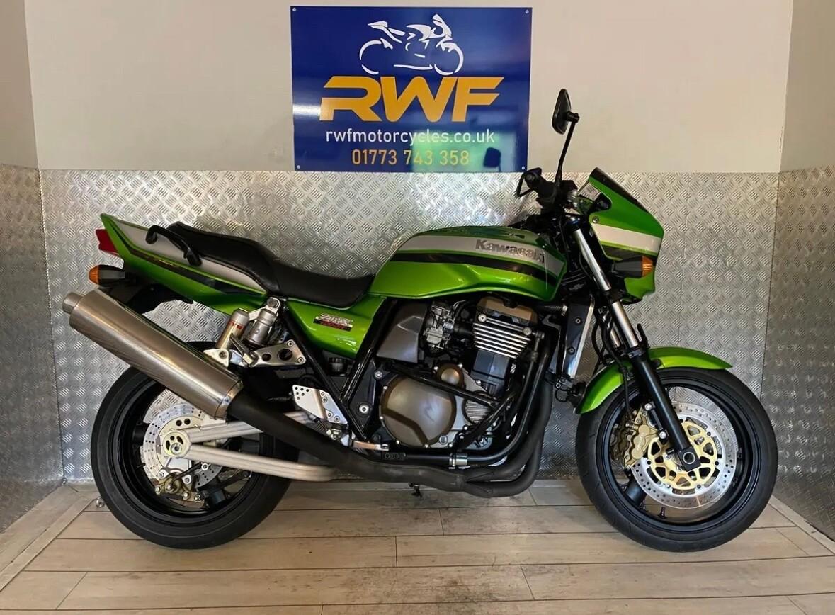 Check out this Kawasaki Zrx 1200 R 2003 Petrol Manual