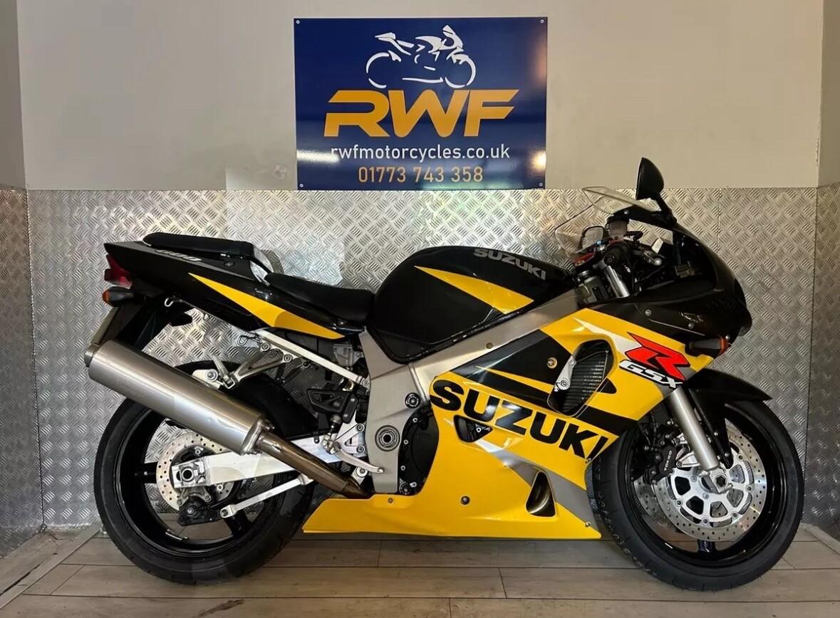 Check out this Suzuki Gsxr 600 2003 Petrol Manual