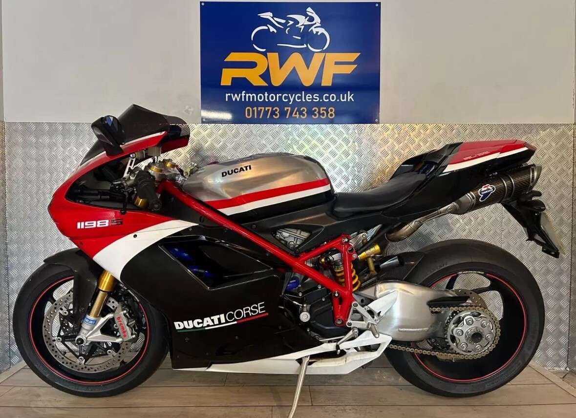 2010 DUCATI 1198 S 2010 DUCATI 1198 S