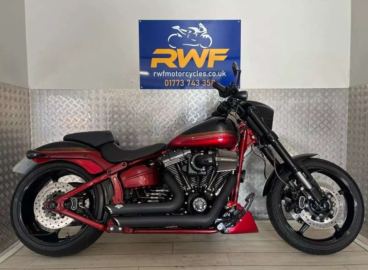 2017 HARLEY-DAVIDSON CVO 2017 HARLEY-DAVIDSON CVO