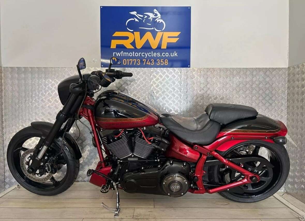 2017 HARLEY-DAVIDSON CVO 2017 HARLEY-DAVIDSON CVO