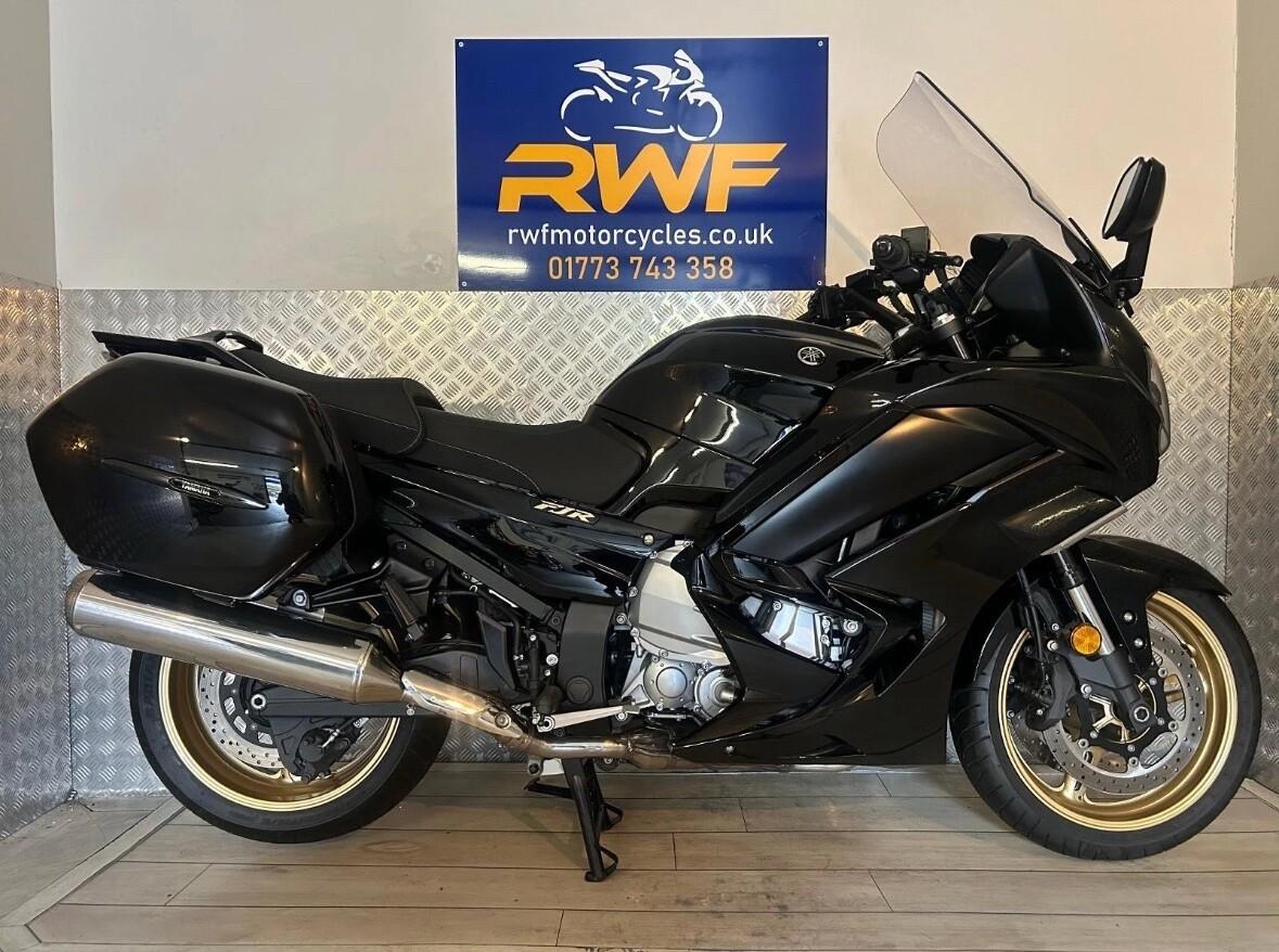 Check out this Yamaha Fjr1300 2020 Petrol Manual