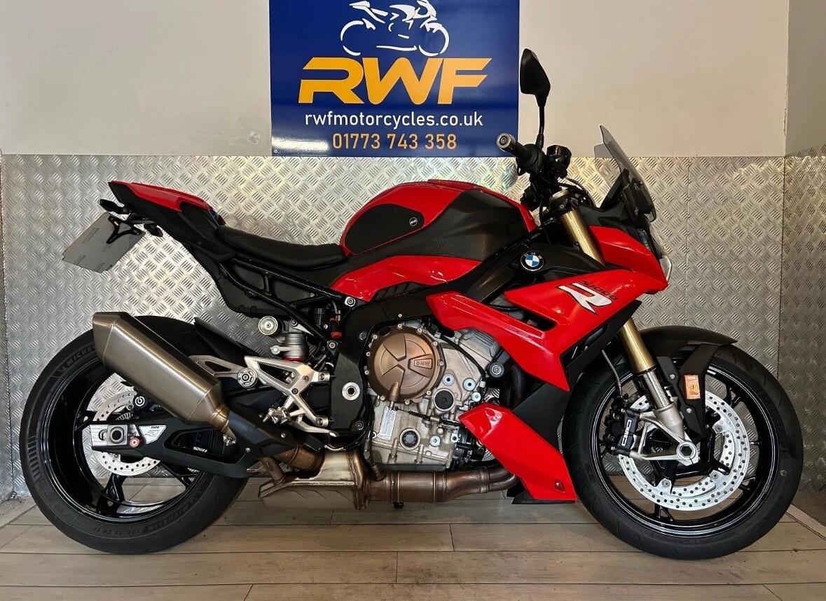 Check out this BMW S 1000 R 2021 Petrol Manual