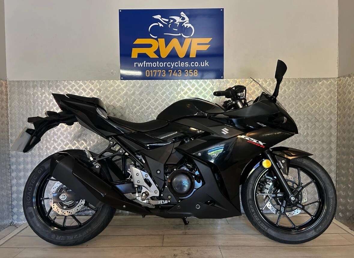 2019 SUZUKI C 2019 SUZUKI C
