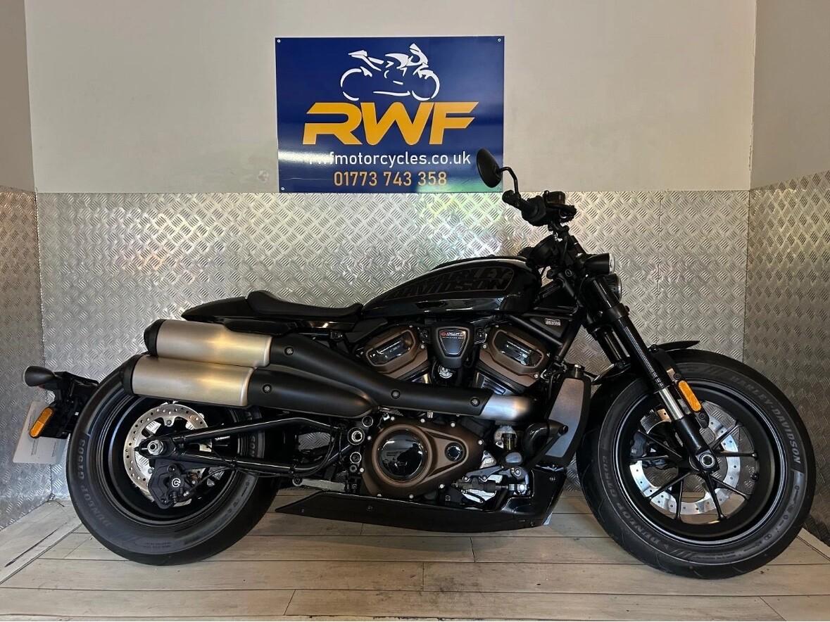 Check out this Harley-davidson Sportster 2021 Petrol Manual