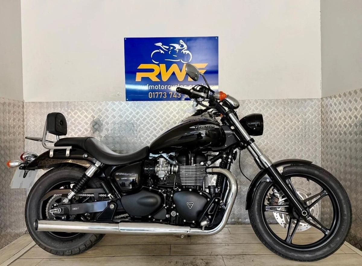 Check out this Triumph Speedmaster 865 2015 Petrol Manual