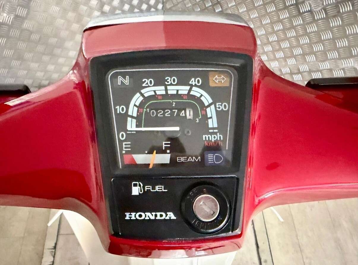 2001 HONDA C90 2001 HONDA C90