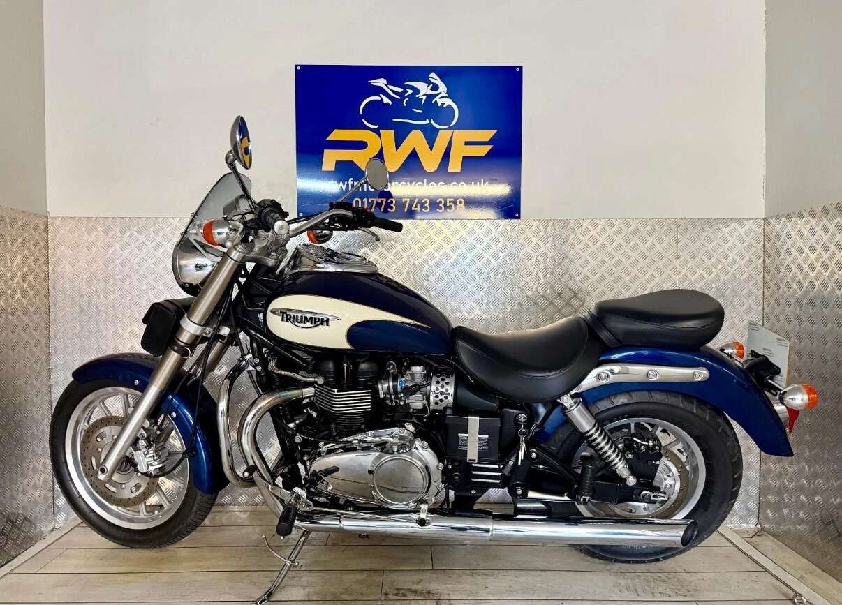 2008 TRIUMPH BONNEVILLE AMERICA 865 2008 TRIUMPH BONNEVILLE AMERICA 865