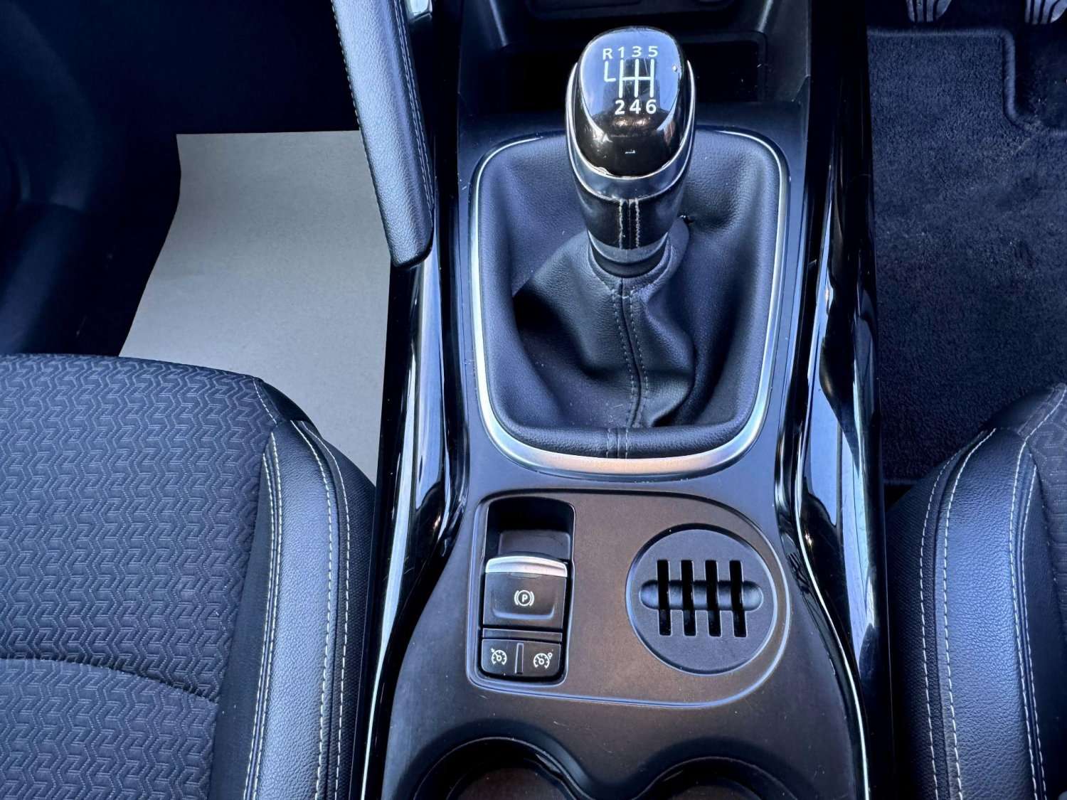 2015 RENAULT KADJAR 2015 RENAULT KADJAR