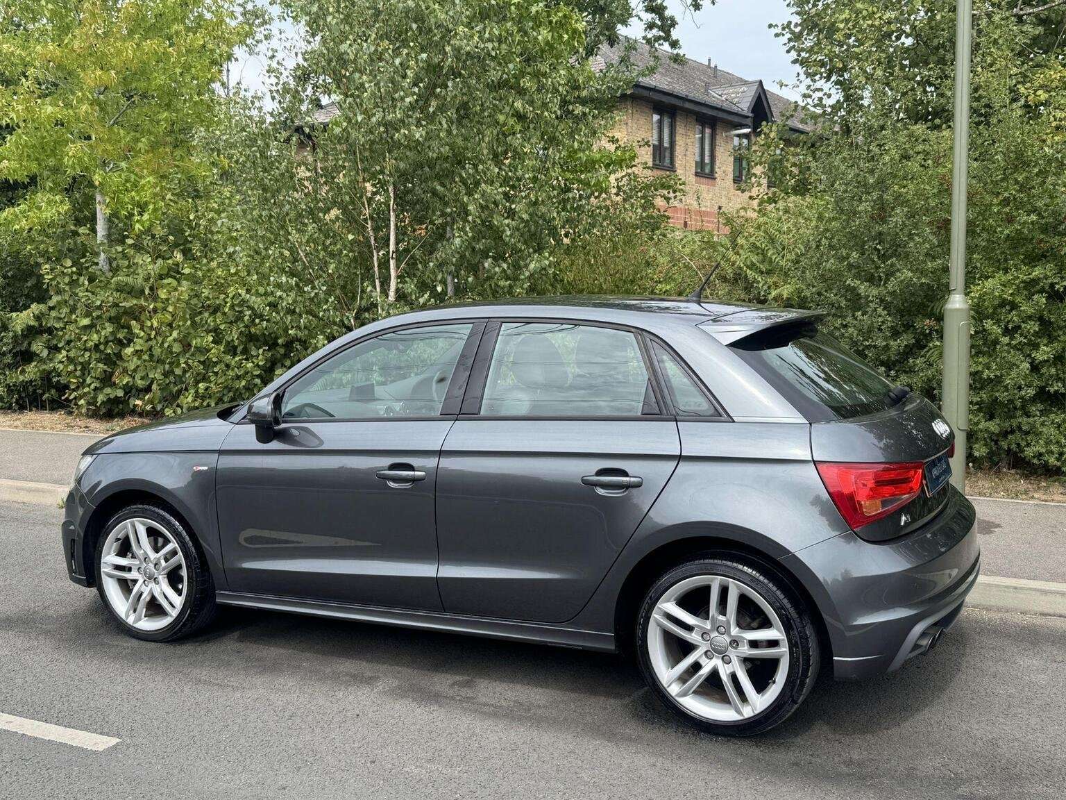 2014 AUDI A1 2014 AUDI A1
