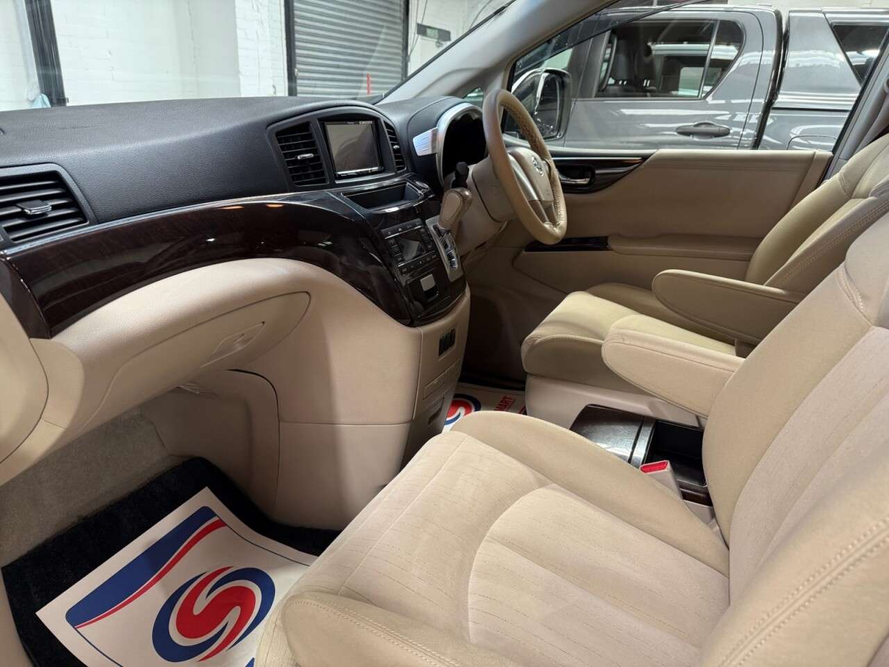 2013 NISSAN ELGRAND 2013 NISSAN ELGRAND