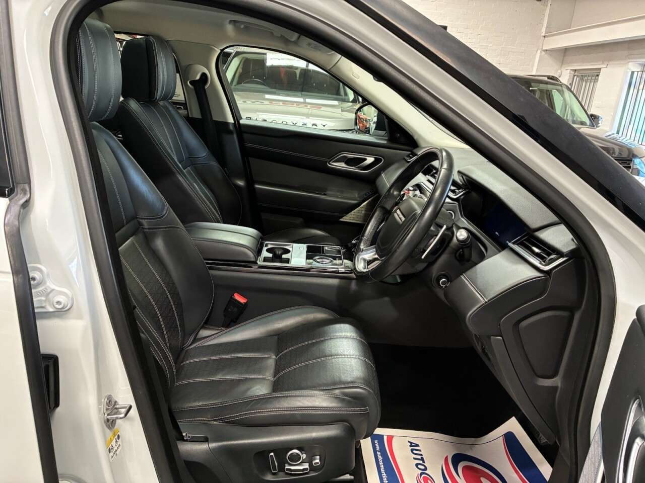 2017 LAND ROVER RANGE ROVER VELAR 2017 LAND ROVER RANGE ROVER VELAR