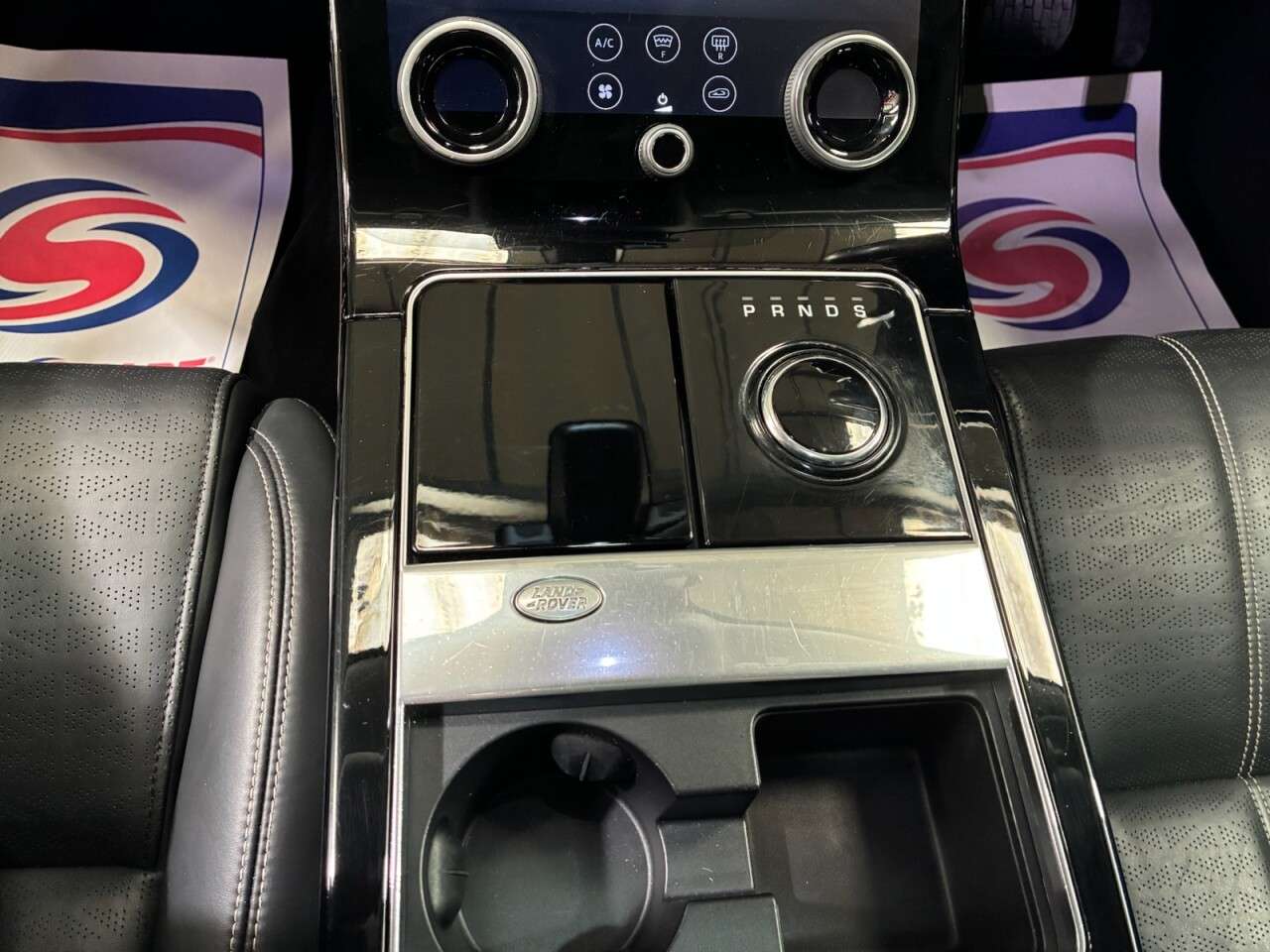 2017 LAND ROVER RANGE ROVER VELAR 2017 LAND ROVER RANGE ROVER VELAR