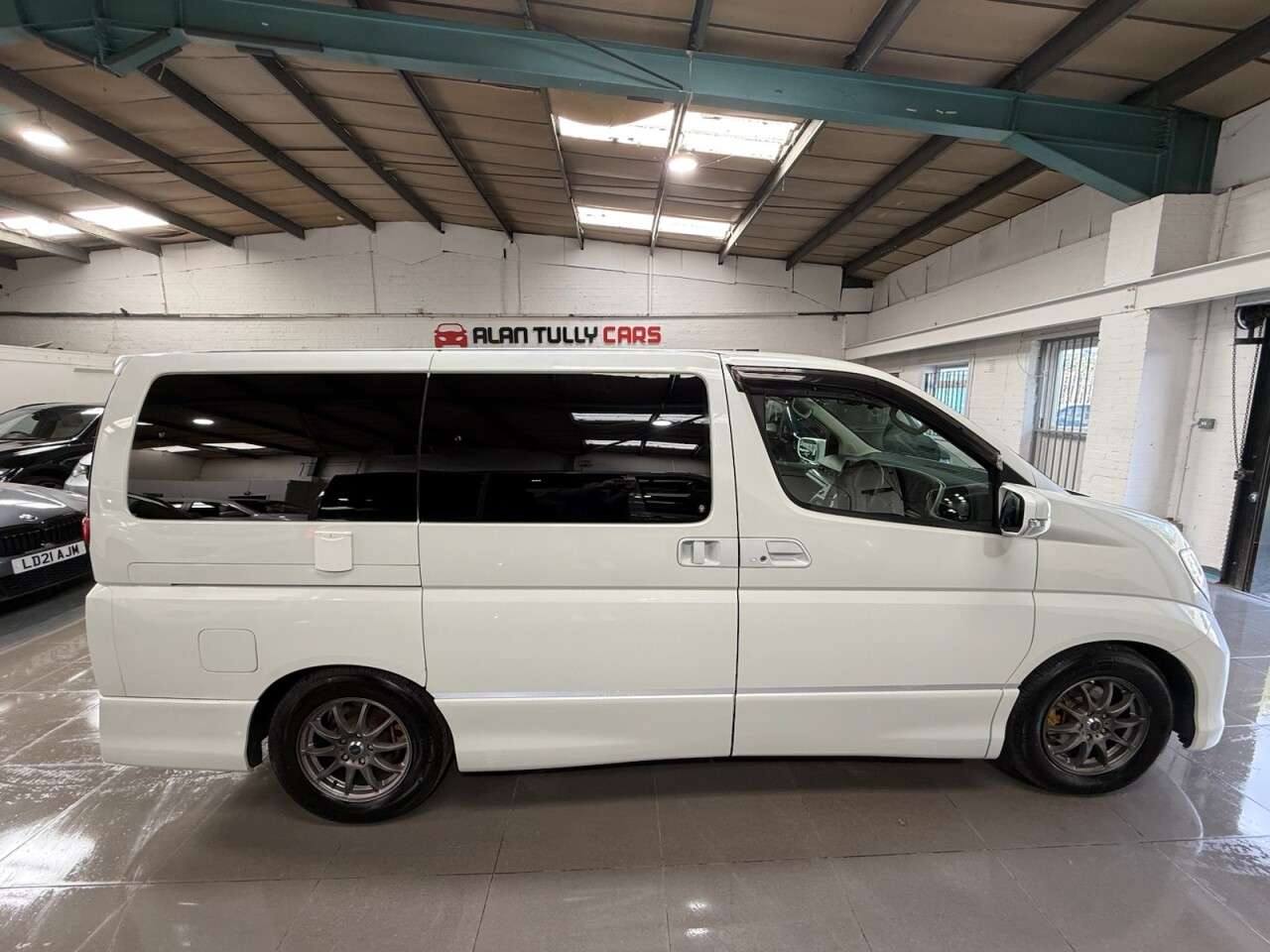 2006 NISSAN ELGRAND CAMPER VAN 2006 NISSAN ELGRAND CAMPER VAN