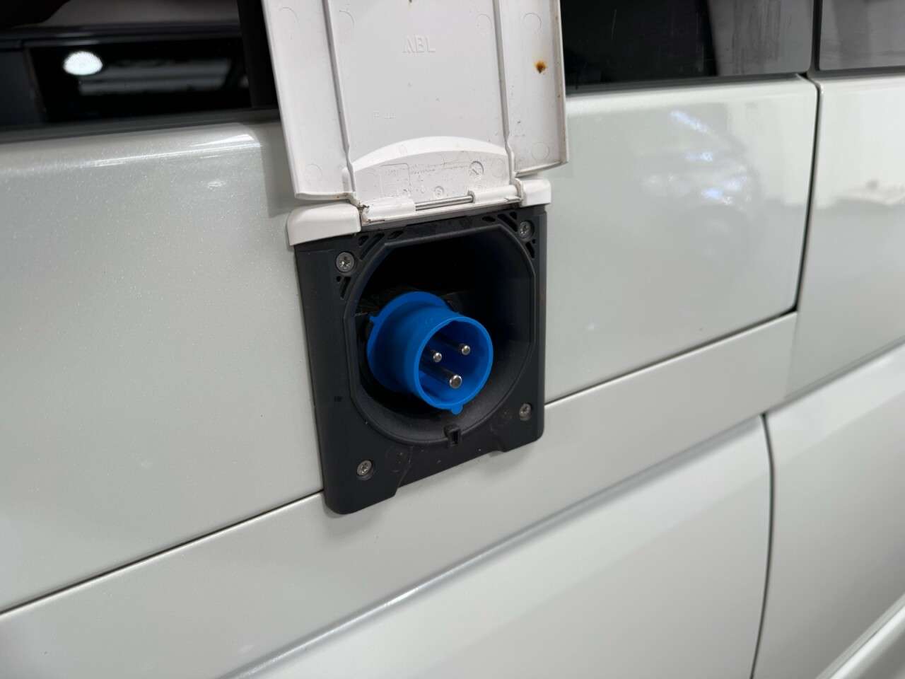 2006 NISSAN ELGRAND CAMPER VAN 2006 NISSAN ELGRAND CAMPER VAN