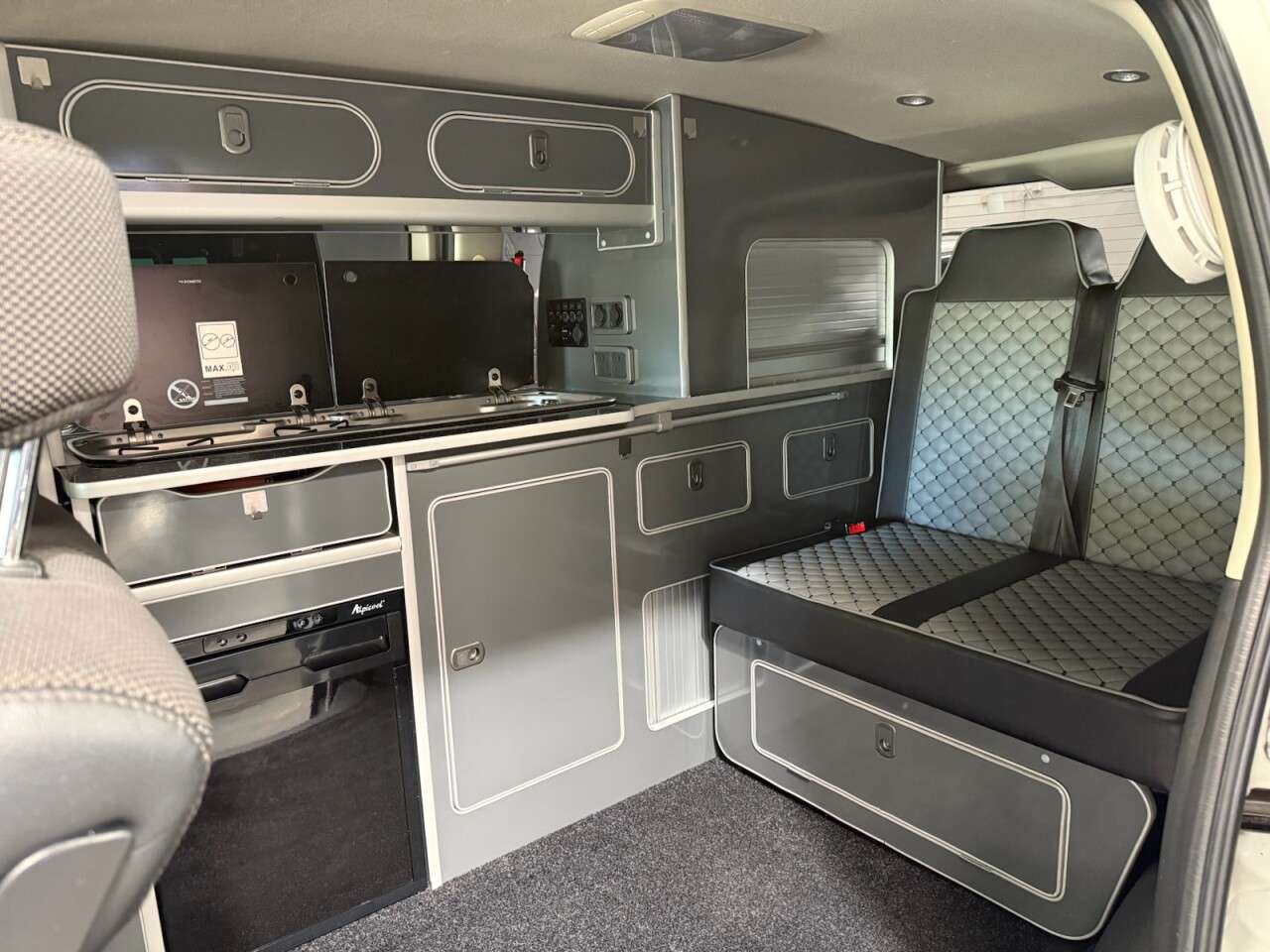 2006 NISSAN ELGRAND CAMPER VAN 2006 NISSAN ELGRAND CAMPER VAN