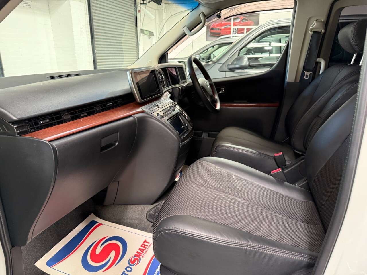 2006 NISSAN ELGRAND CAMPER VAN 2006 NISSAN ELGRAND CAMPER VAN